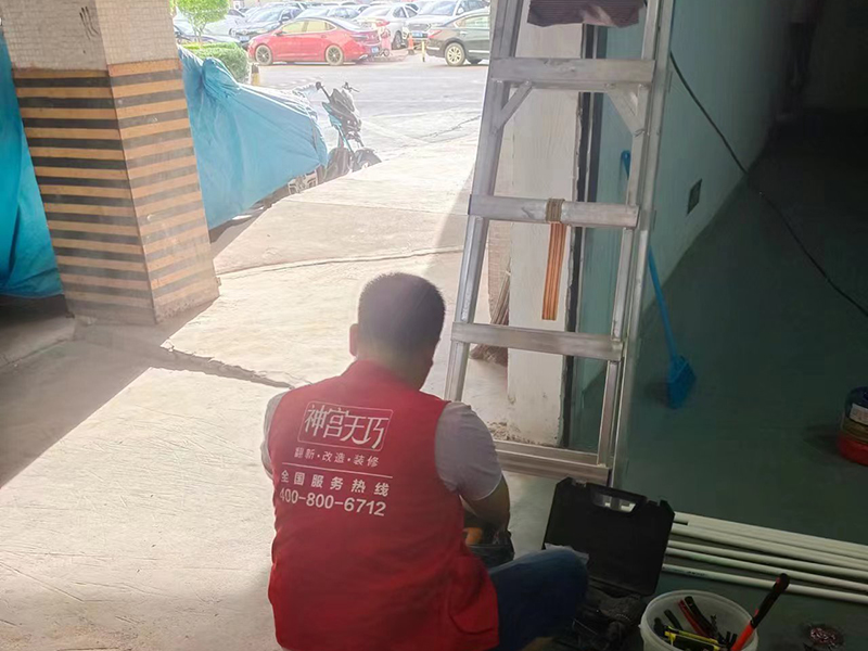  衛(wèi)生間隔斷墻怎么裝？詳細(xì)的玻璃隔斷安裝流程